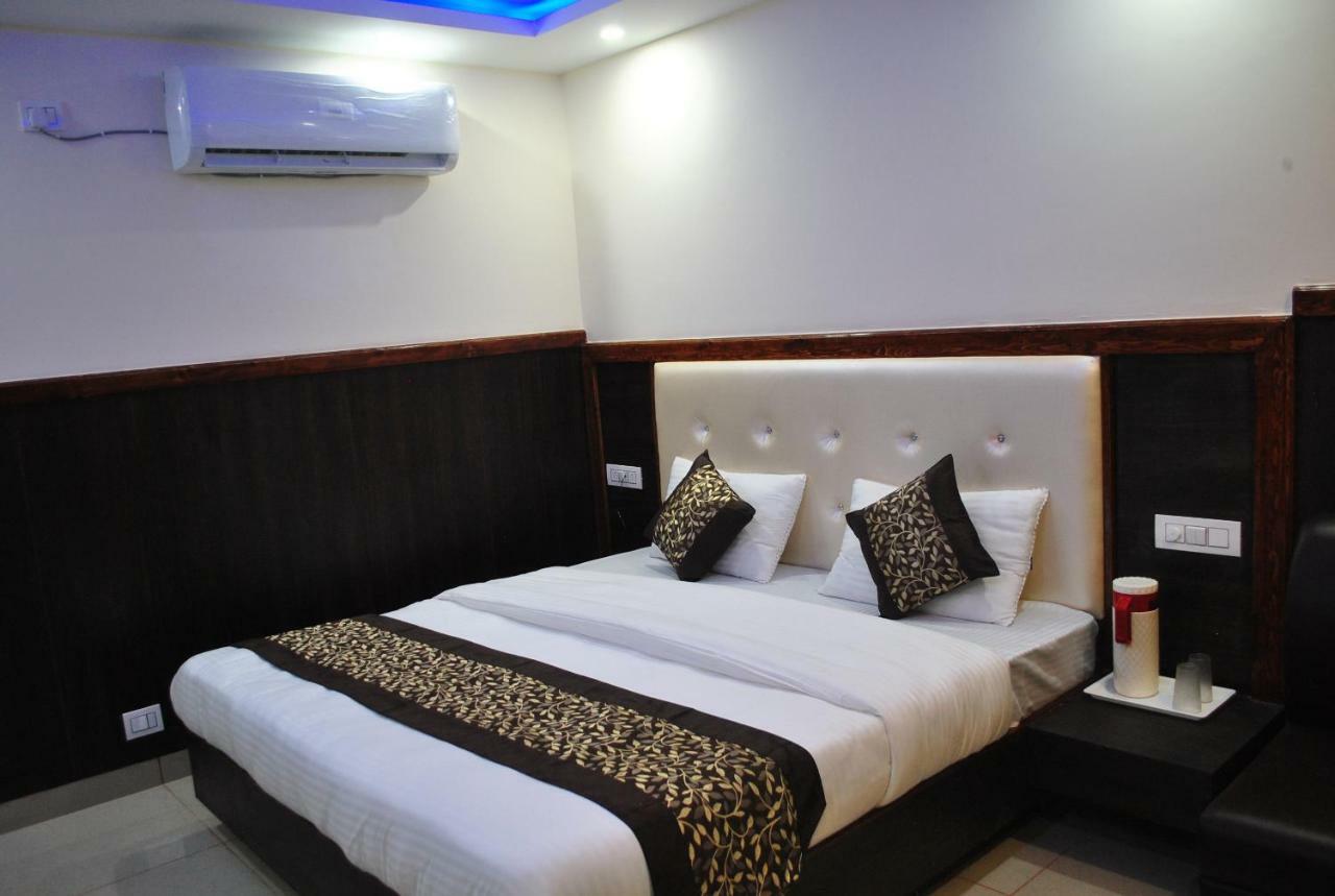 Hotel Vaishno Devi Heights Katra  Exterior photo
