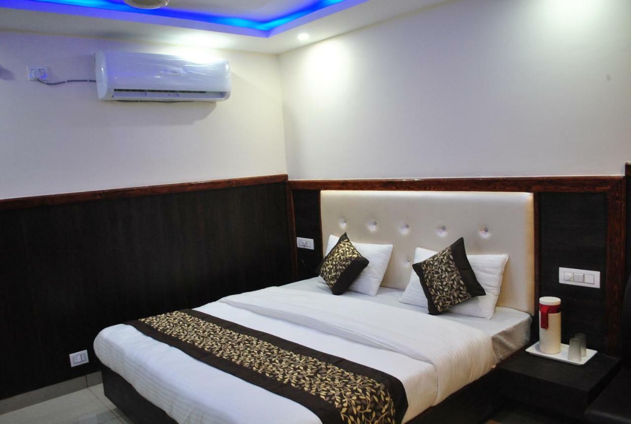 Hotel Vaishno Devi Heights Katra  Exterior photo